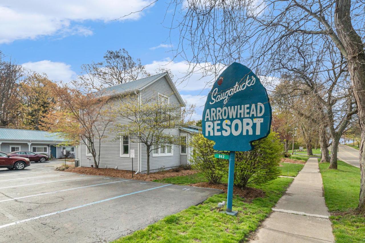 Arrowhead Resort Saugatuck Exterior photo